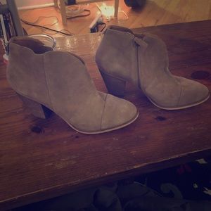 Susina taupe bootie, size 13